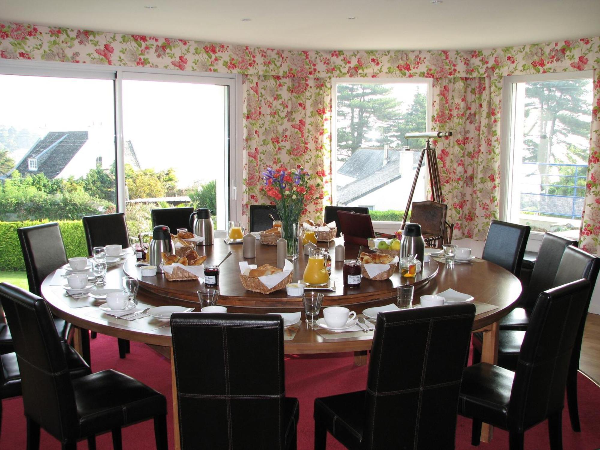 L'Escale Evel Er Ger Bed and Breakfast Locquirec Εξωτερικό φωτογραφία